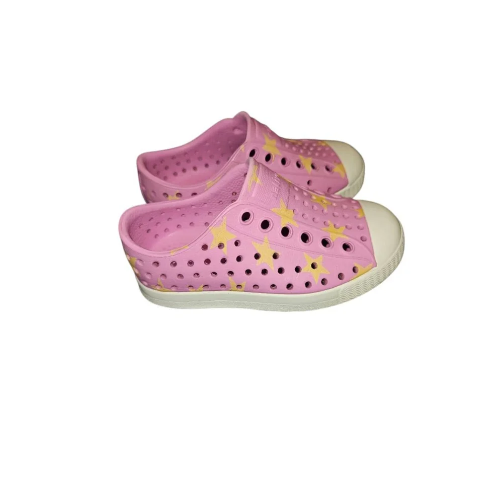 Native Pink Jeffersons Girl's Size 6 Pink / Stars